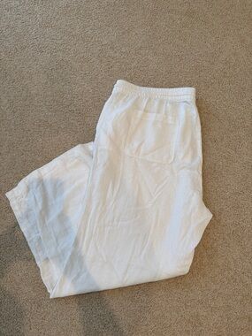 Women’s White Elastic-Waist Linen Pants